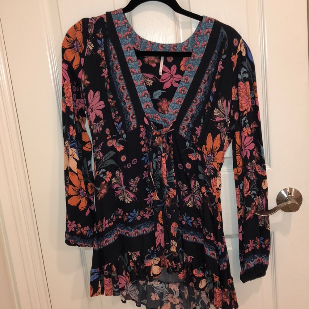 Floral Free Peoe long top